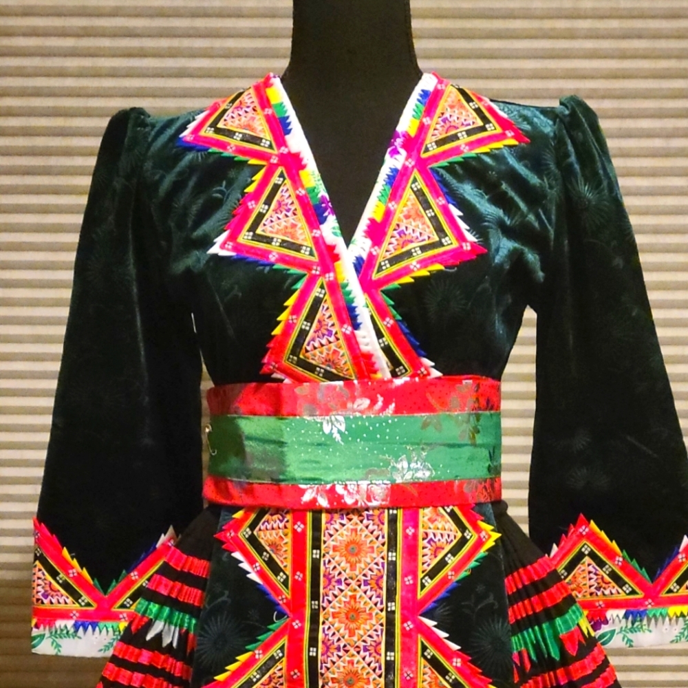 Hmong PNM outfit